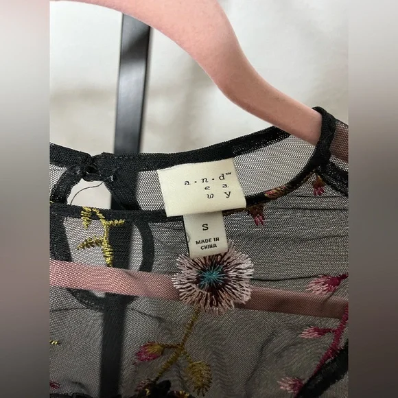 A New Day Floral Embroidered See-Though Long Sleeve Top Size Small - Picture 2 of 4